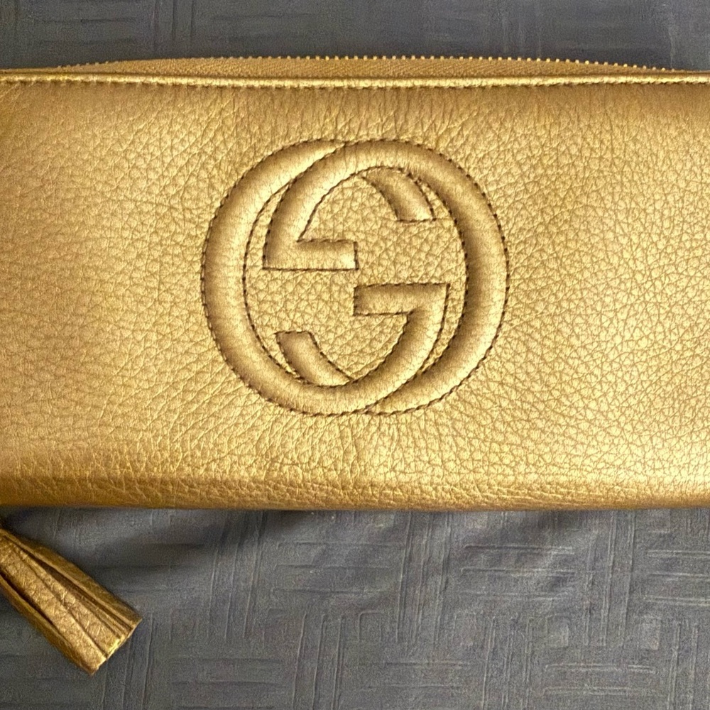 Gucci Metallic Gold Leather Clutch